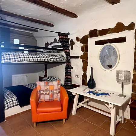 Cuevas De La Paz - Cave House Holidays *