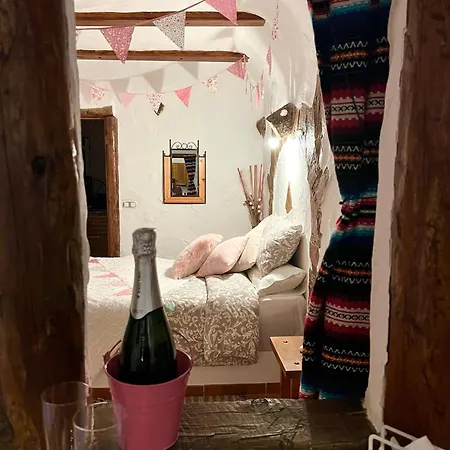 Cuevas De La Paz - Cave House Holidays Holiday home