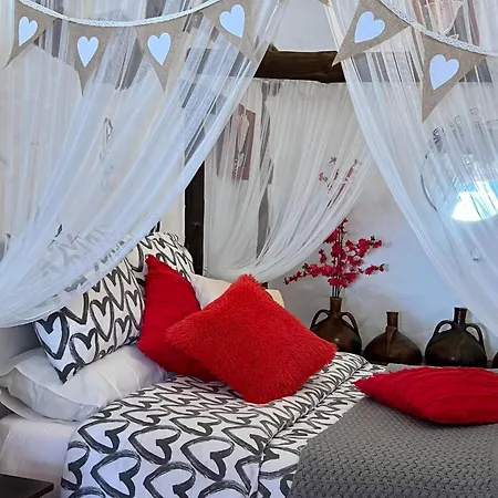 Cuevas De La Paz - Cave House Holidays *